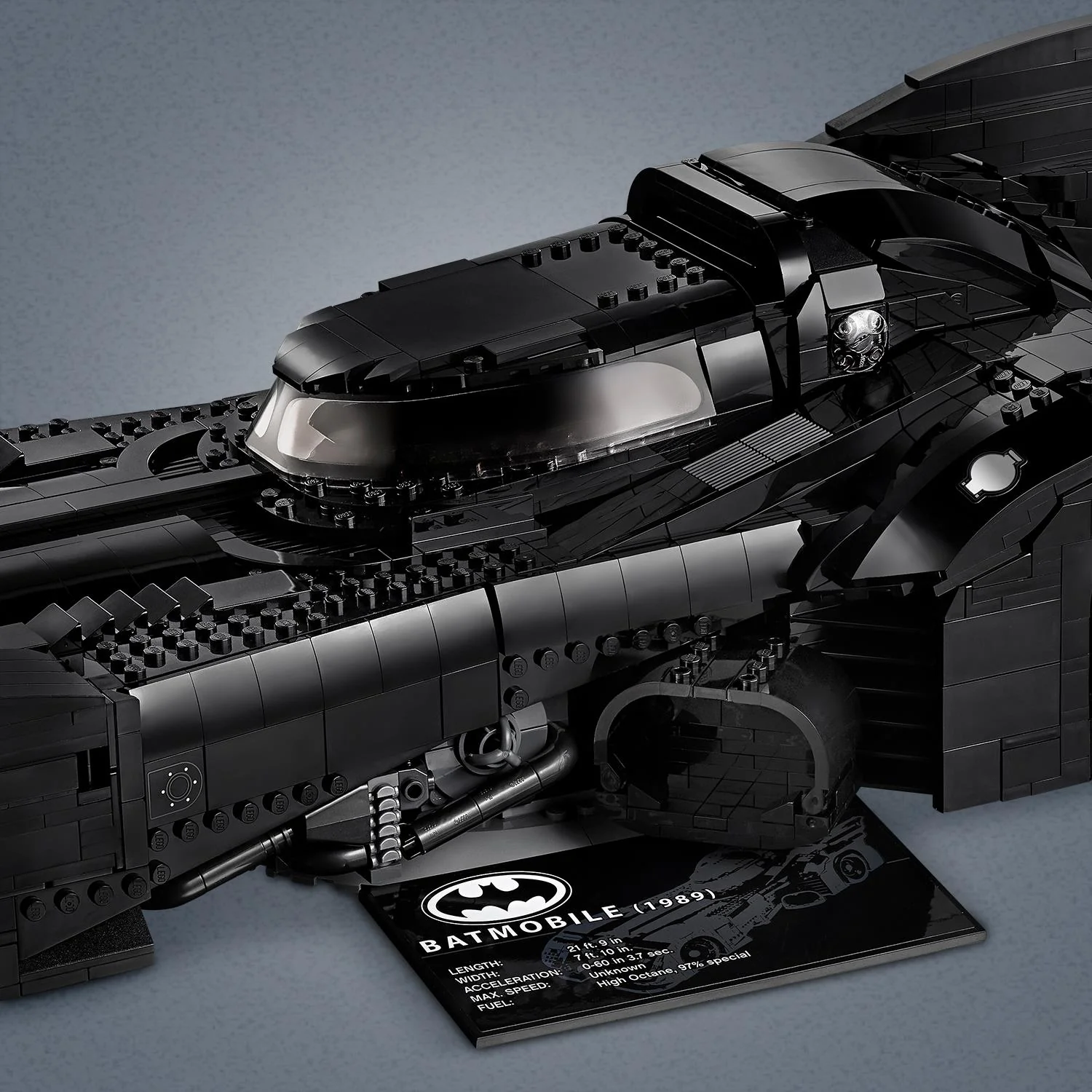 LEGO® DC Batman 1989 Batmobile™ - Image 8