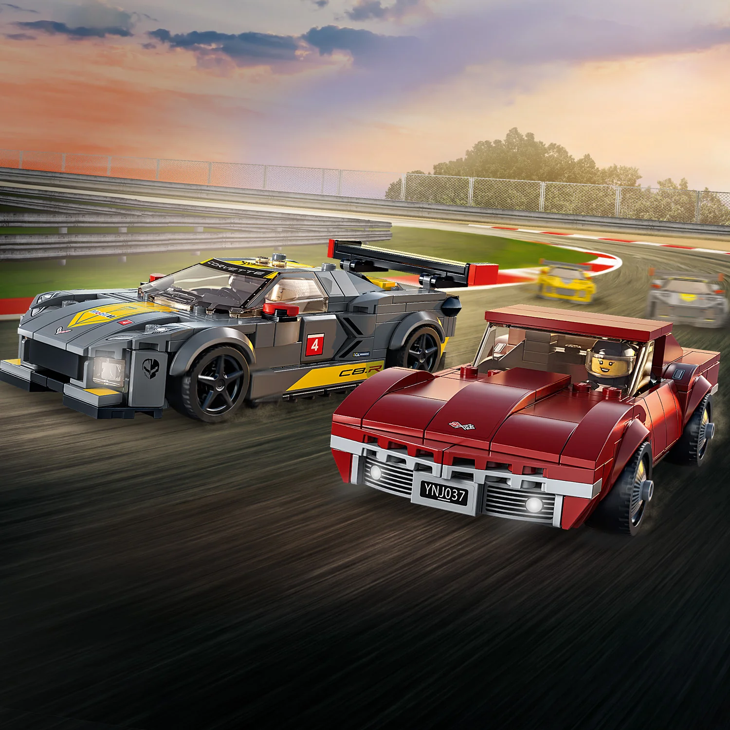 LEGO® Speed Champions Chevrolet Corvette C8.R Race Car and 1968 Chevrolet Corvette - Image 9