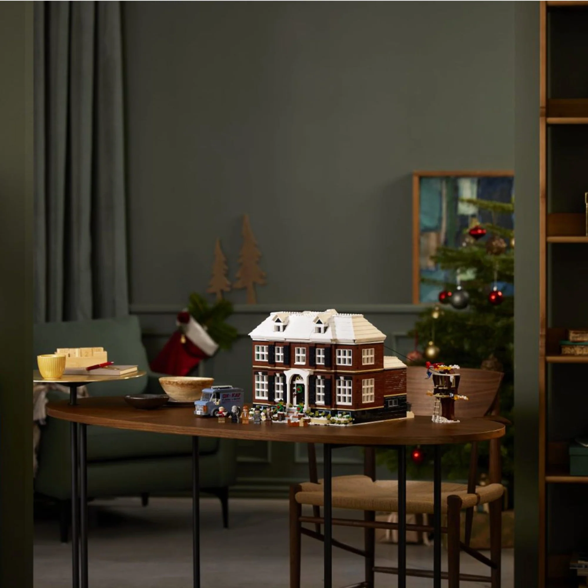 LEGO® Ideas Home Alone - Image 3