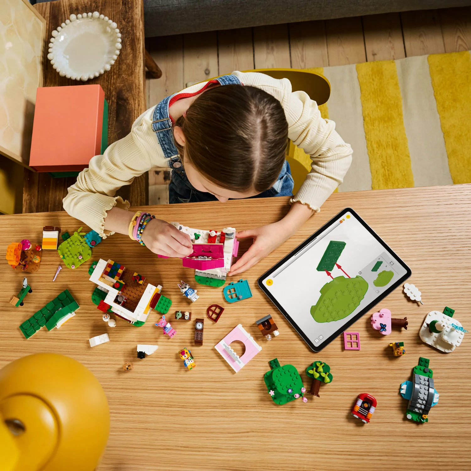LEGO® Animal Crossing™ Creative Houses: Seasons of Fun - Image 4