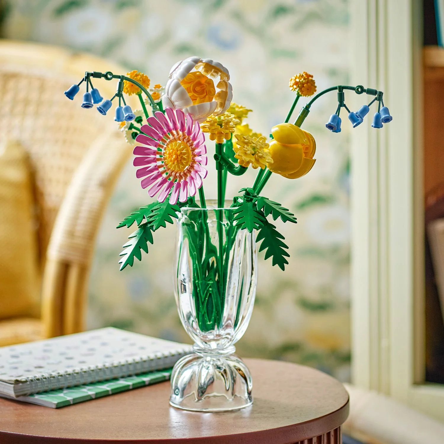 LEGO® Botanicals Petite Sunny Bouquet - Image 8