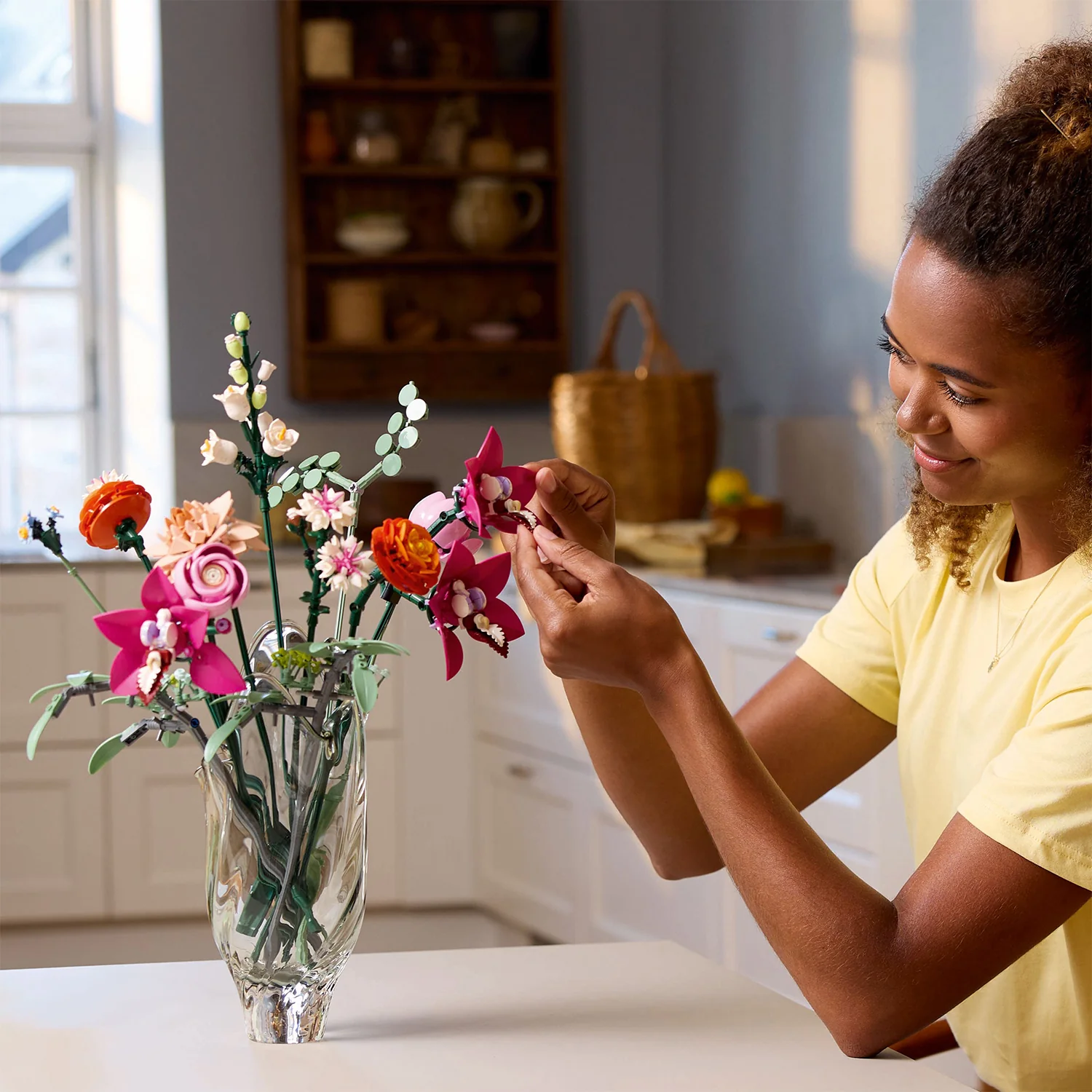 LEGO® Botanicals Pretty Pink Flower Bouquet - Image 3
