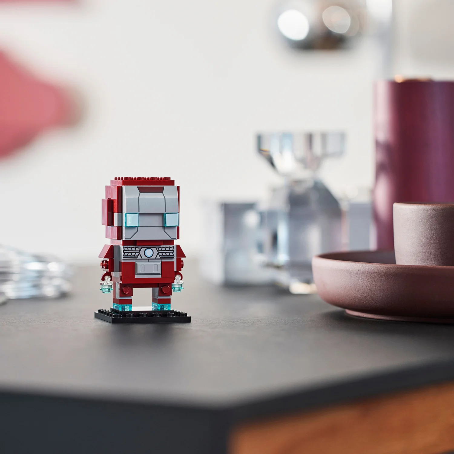 LEGO® BrickHeadz™ Iron Man MK5 Figure - Image 7