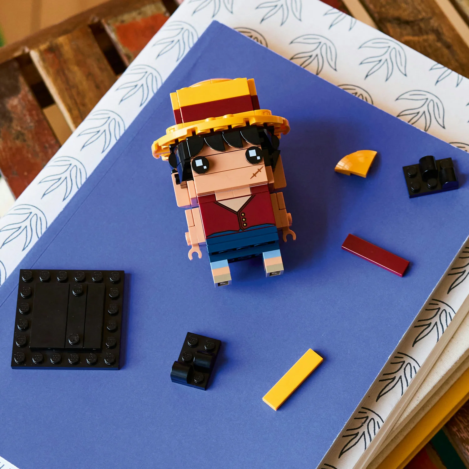 LEGO® BrickHeadz™ Monkey D. Luffy Figure - Image 7