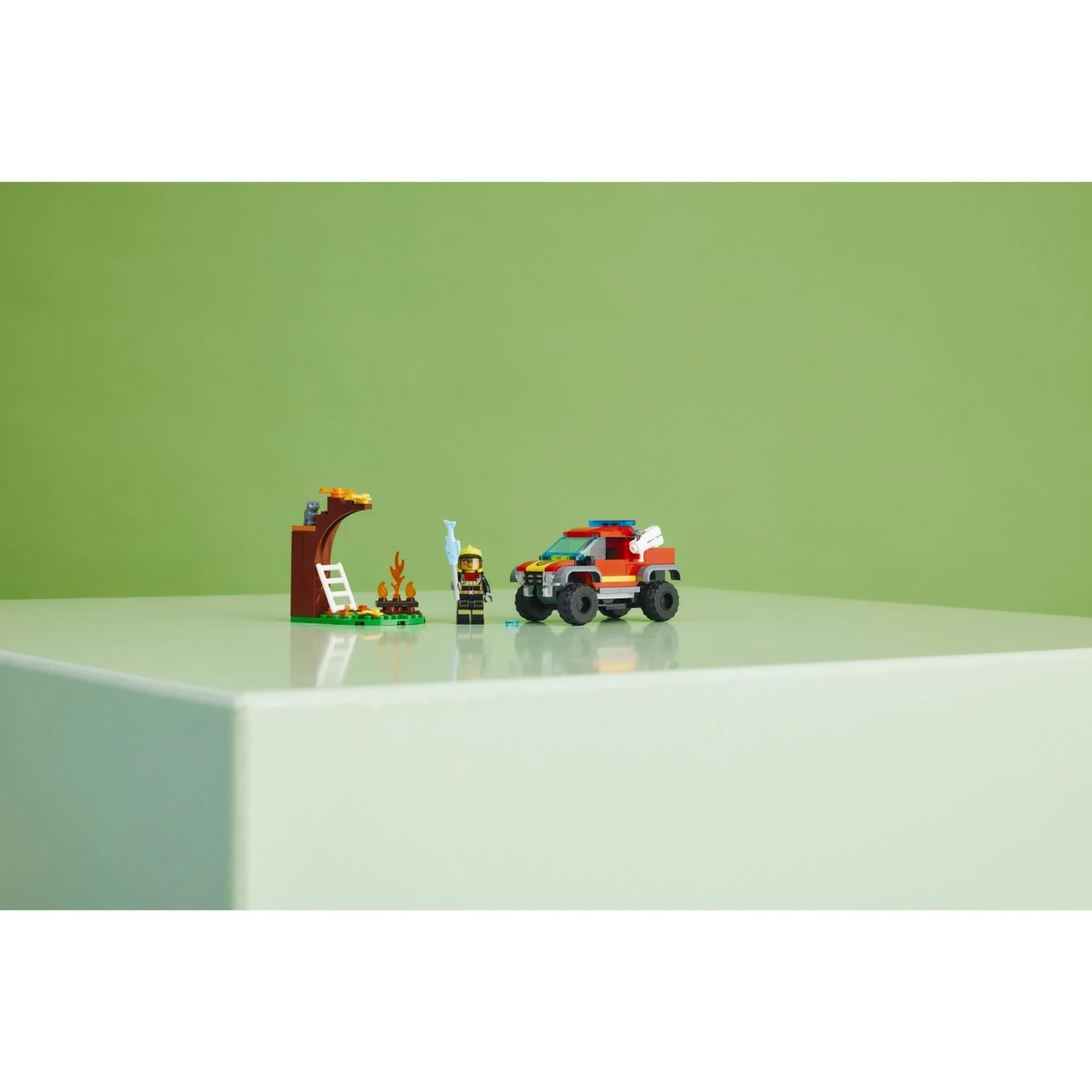 LEGO® City 4x4 Fire Truck Rescue - Image 7