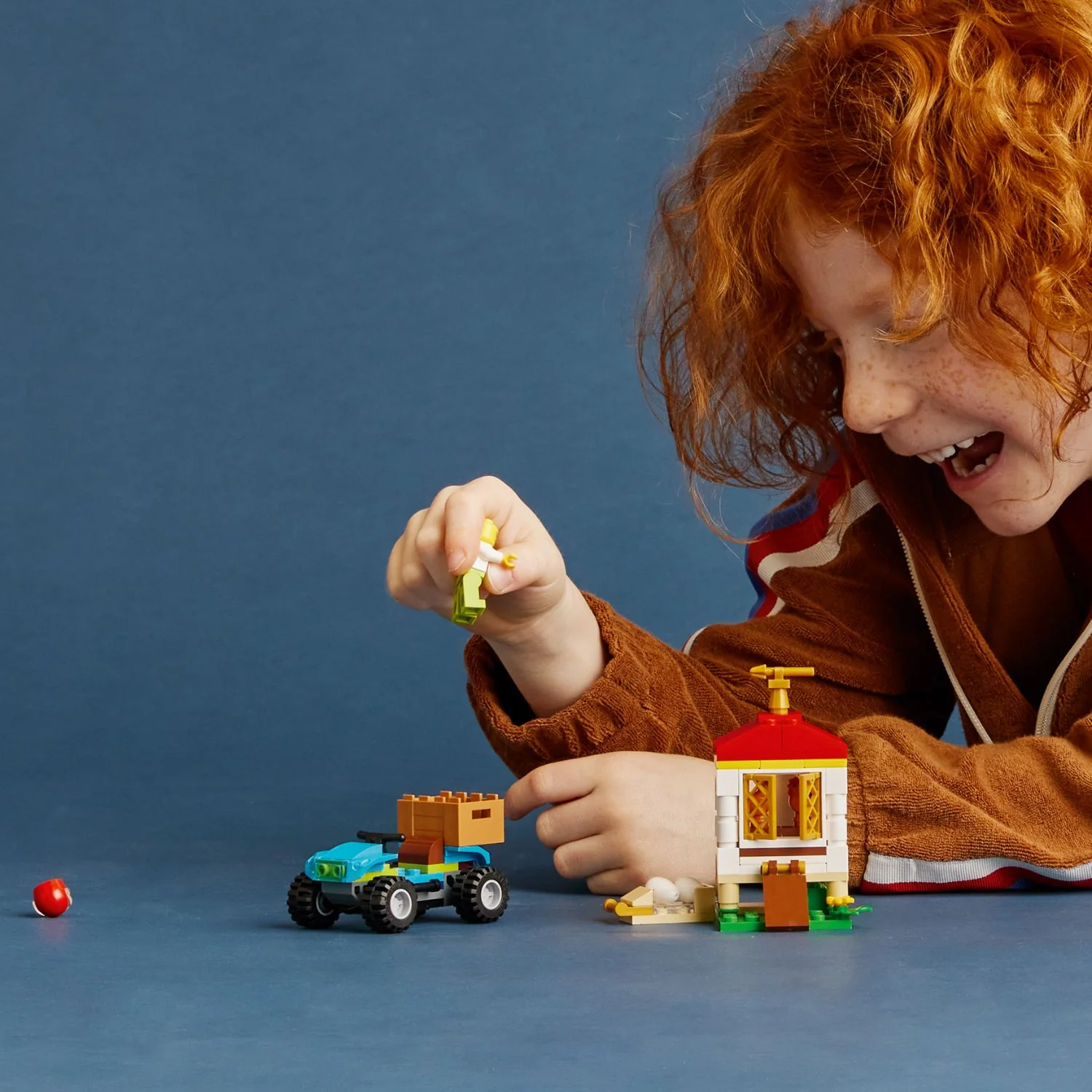 LEGO® City Chicken Henhouse - Image 4