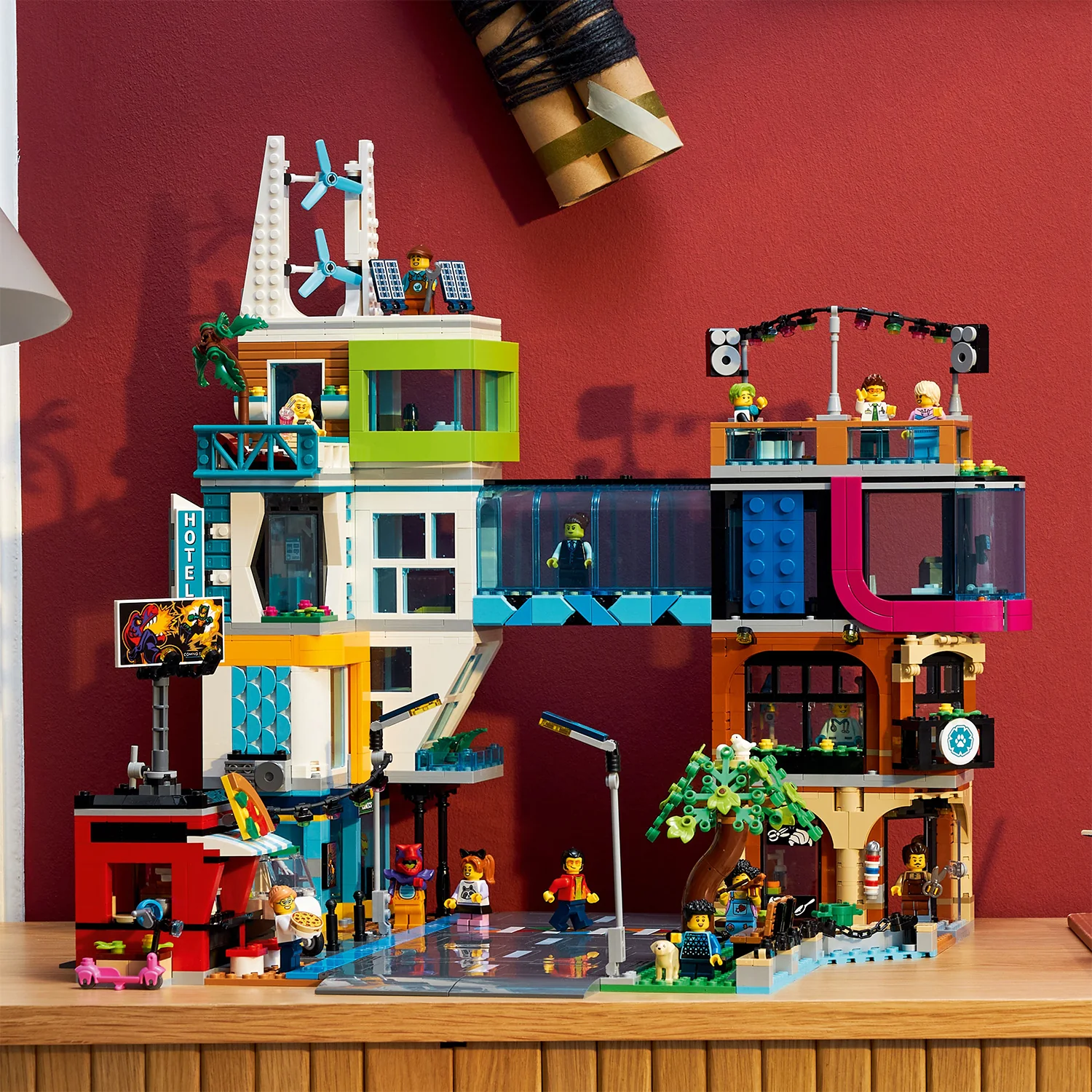 LEGO® City Downtown - Image 4