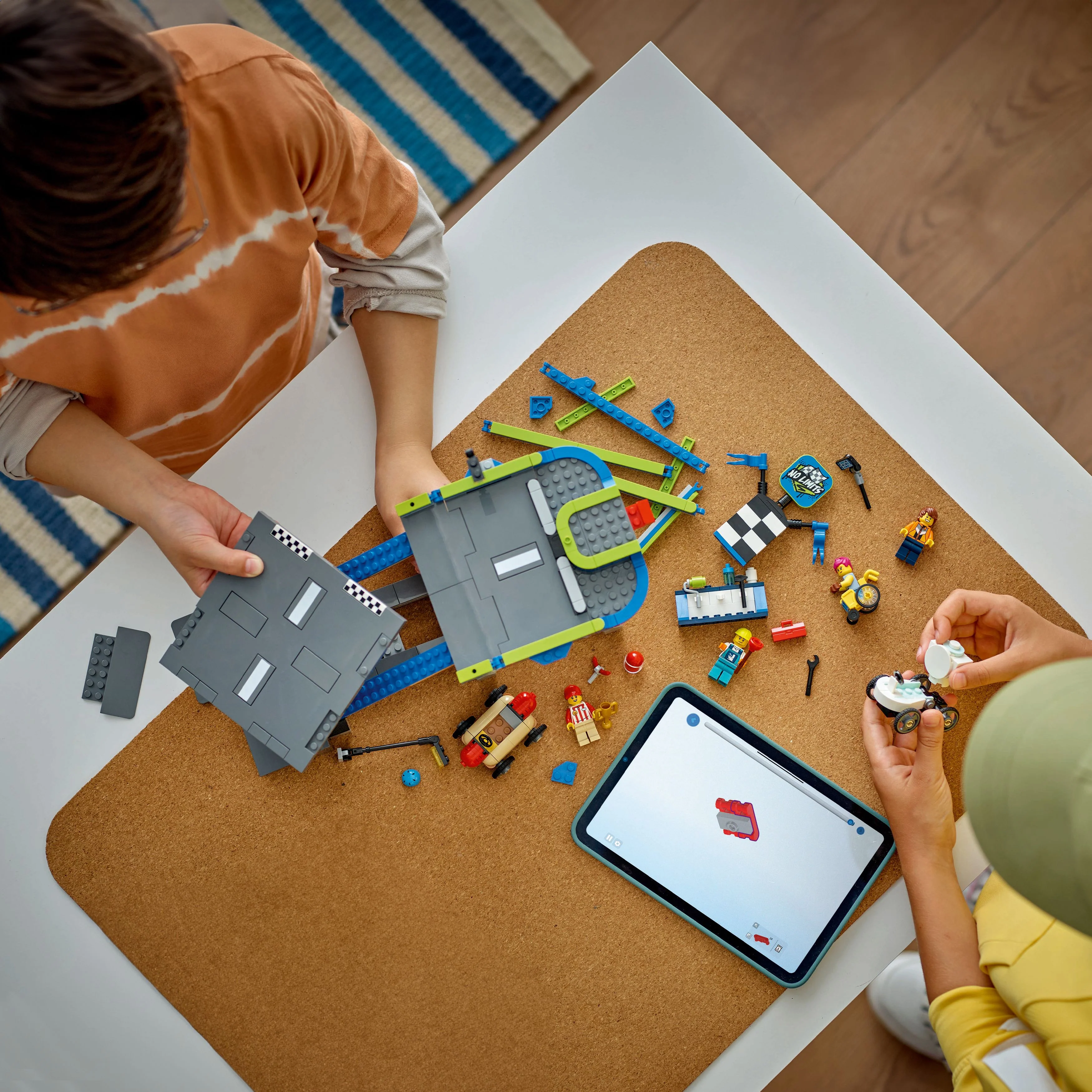 LEGO® City No Limits: Race Car Ramp Track - Image 3