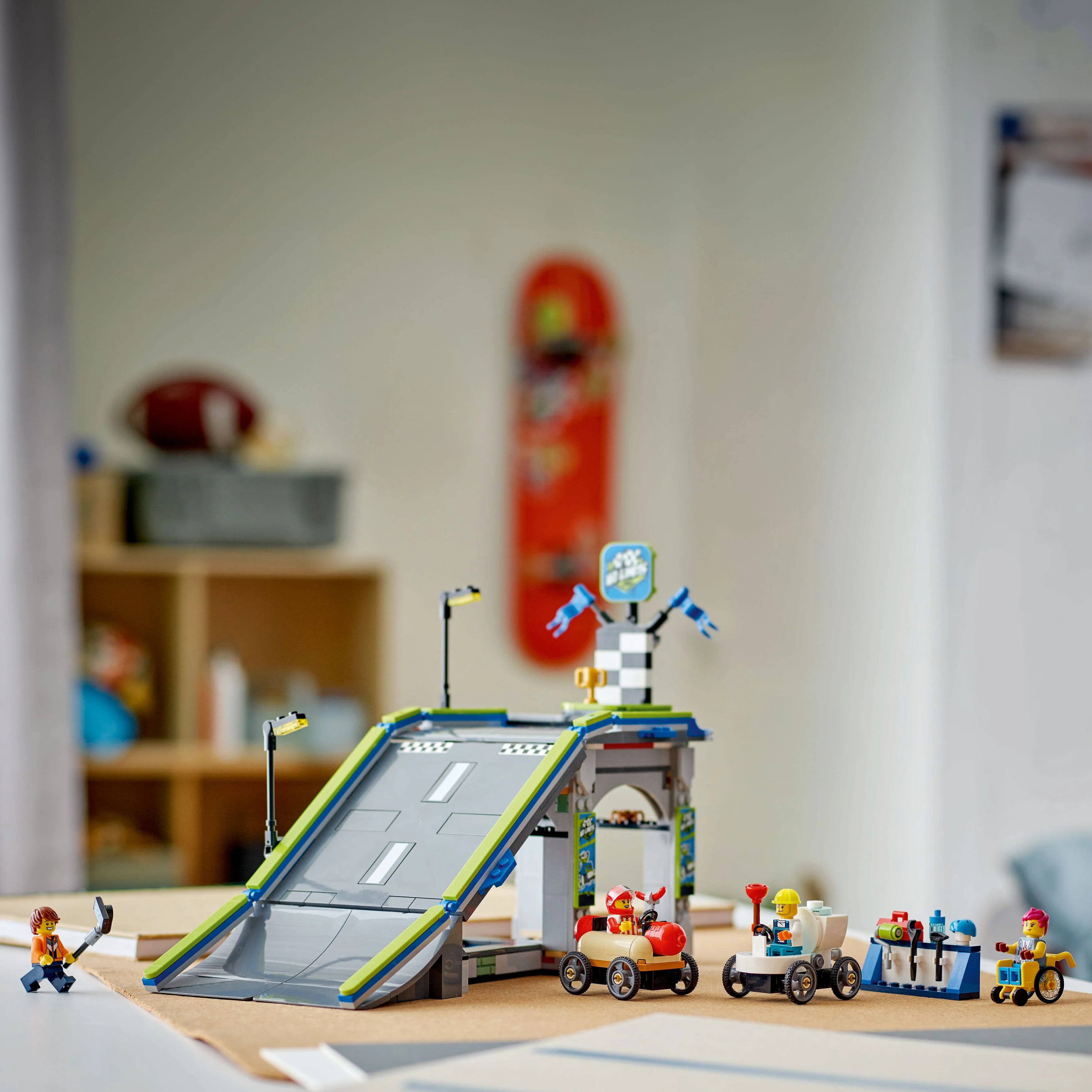 LEGO® City No Limits: Race Car Ramp Track - Image 5