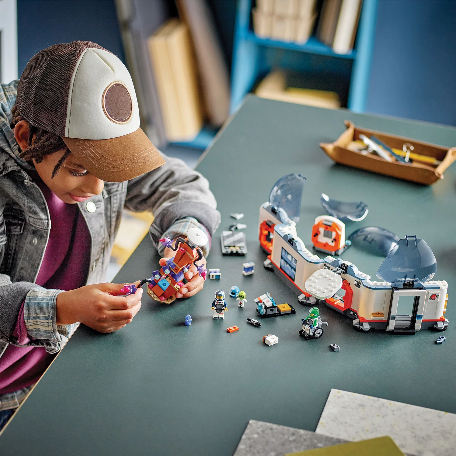 LEGO® City Space Science Lab - Image 3