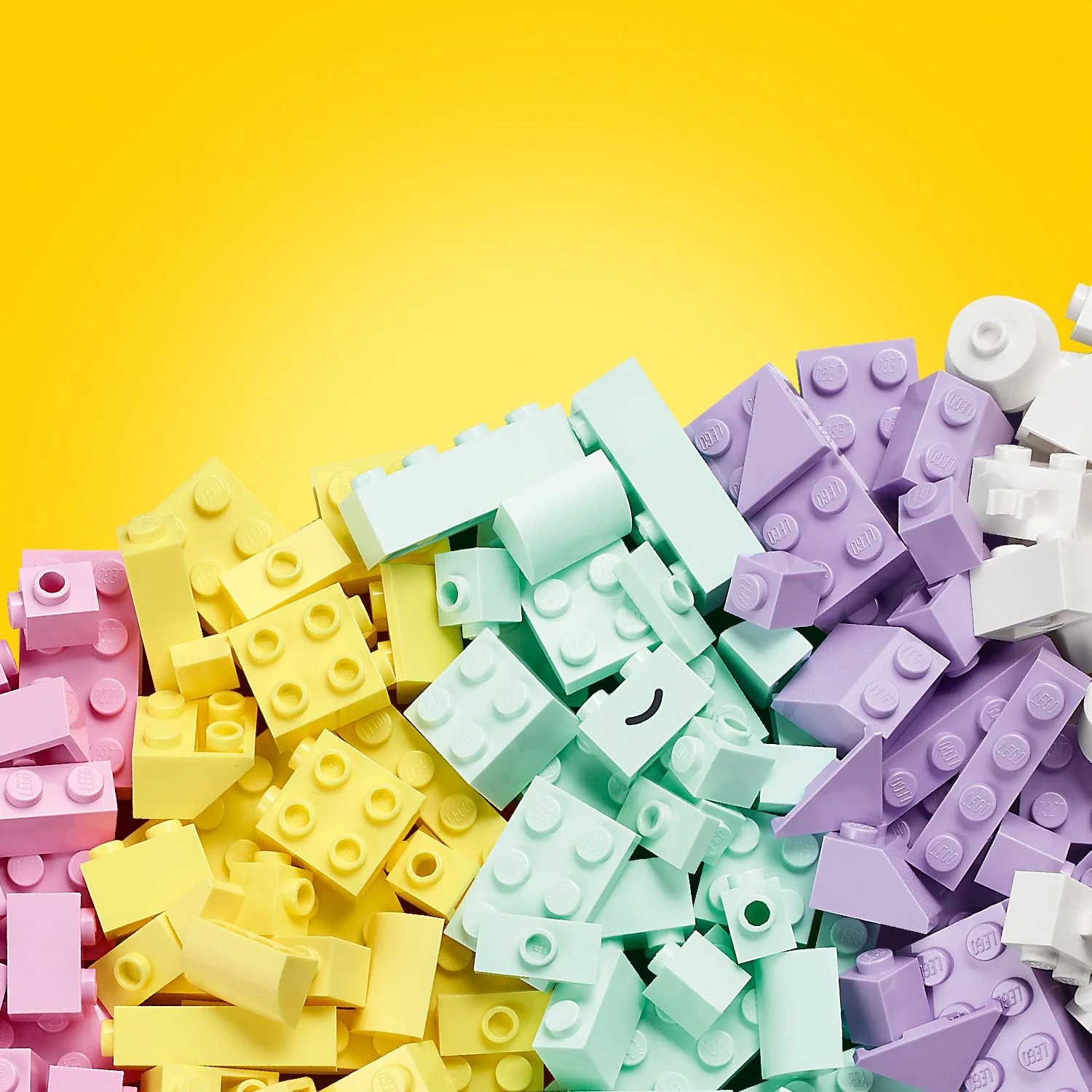 LEGO® Classic Creative Pastel Fun - Image 7