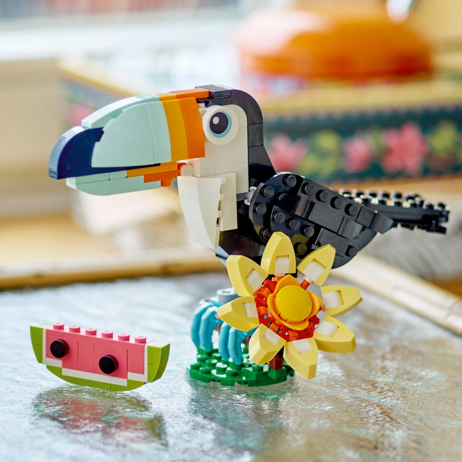 LEGO® Creator 3-in-1 Wild Animals: Tropical Toucan - Image 3