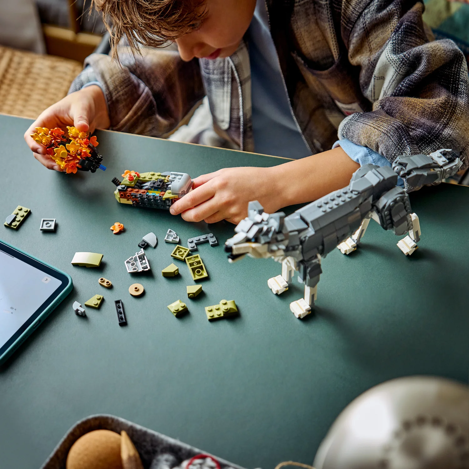 LEGO® Creator Forest Animals: Gray Wolf - Image 4