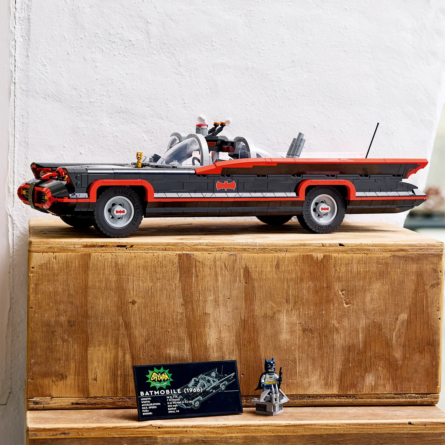 LEGO® DC Batman™: The Classic TV Series Batmobile™ - Image 5