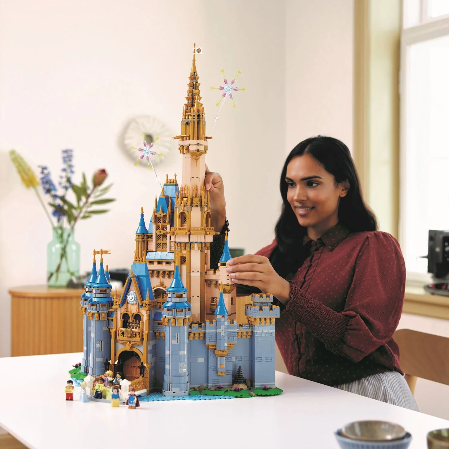 LEGO® | Disney: Disney Castle - Image 3