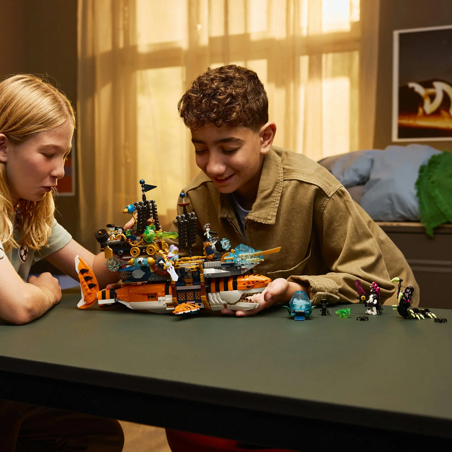 LEGO® DREAMZzz™ Tiger Shark Tank - Image 3