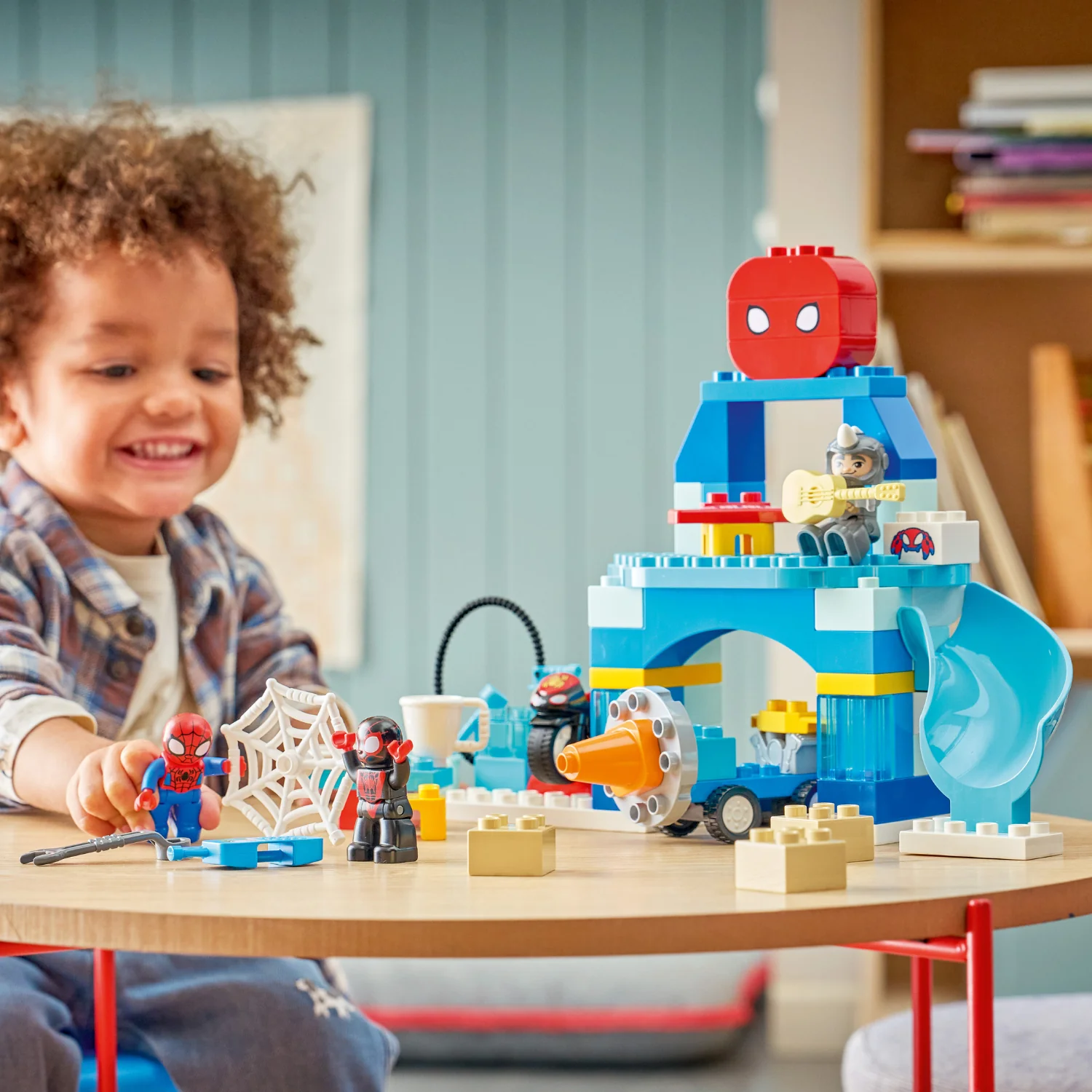 LEGO® DUPLO® | Marvel Team Spidey Webquarters - Image 4