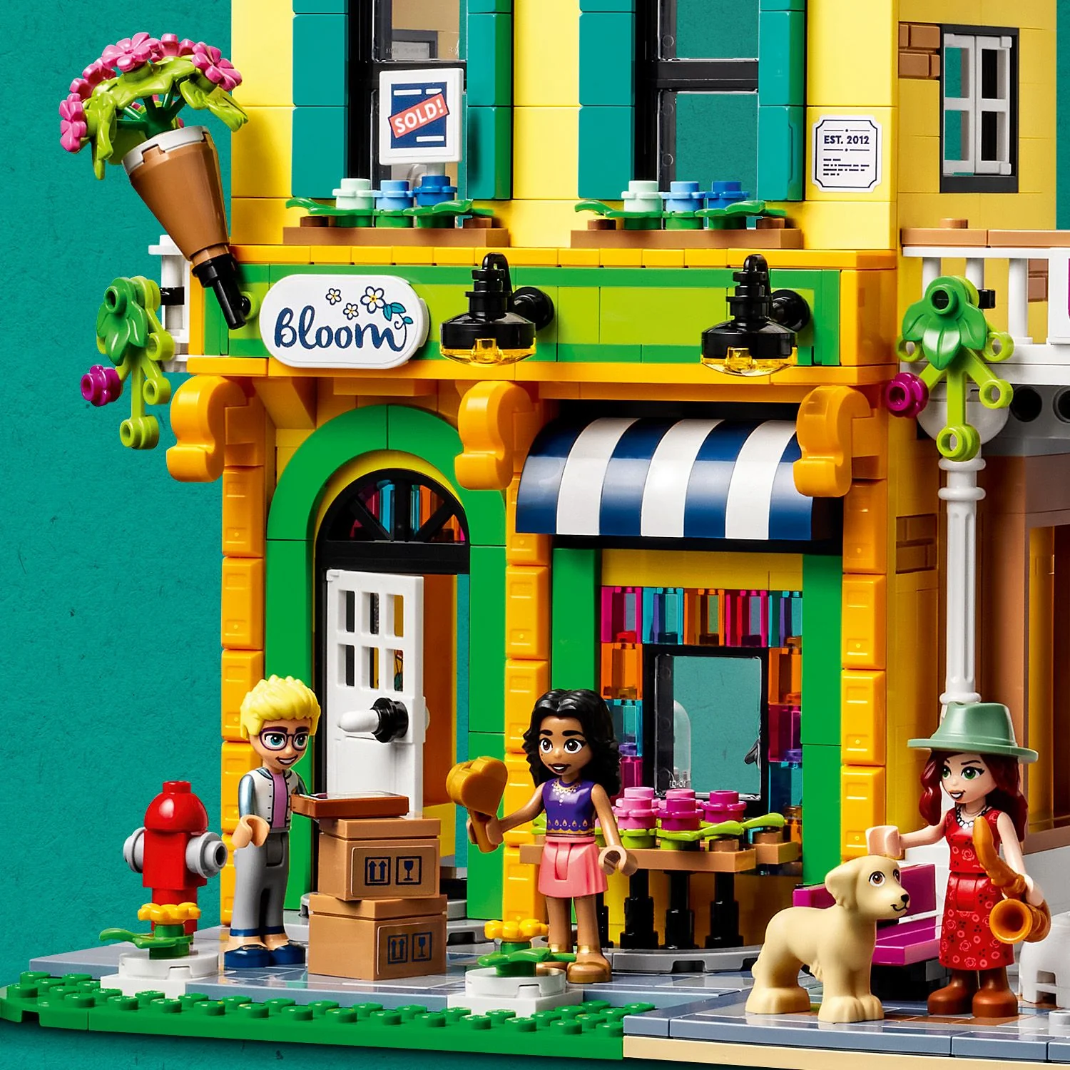 LEGO® Friends™ Downtown Flower and Design Stores - Image 9