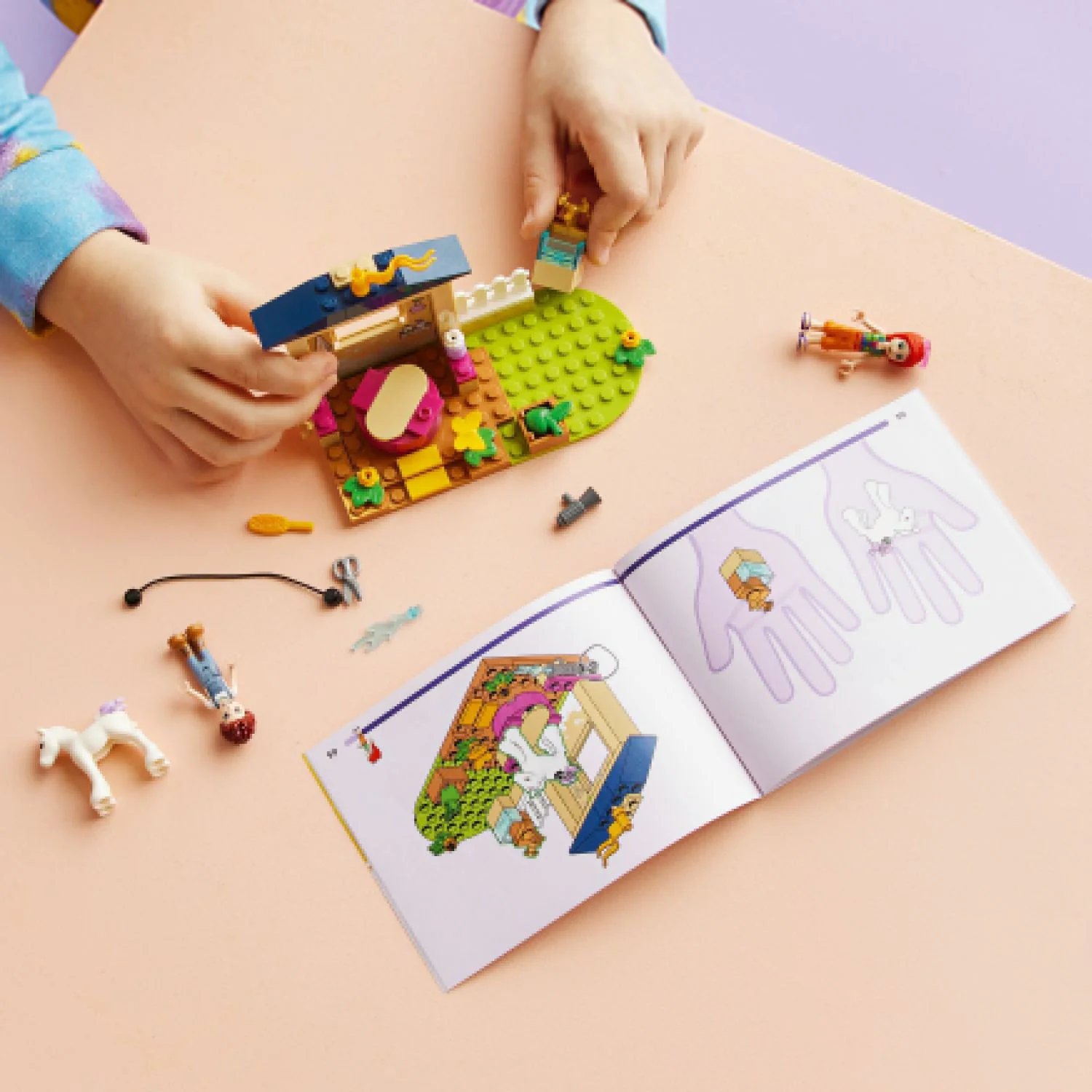 LEGO® Friends™ Pony-Washing Stable - Image 3