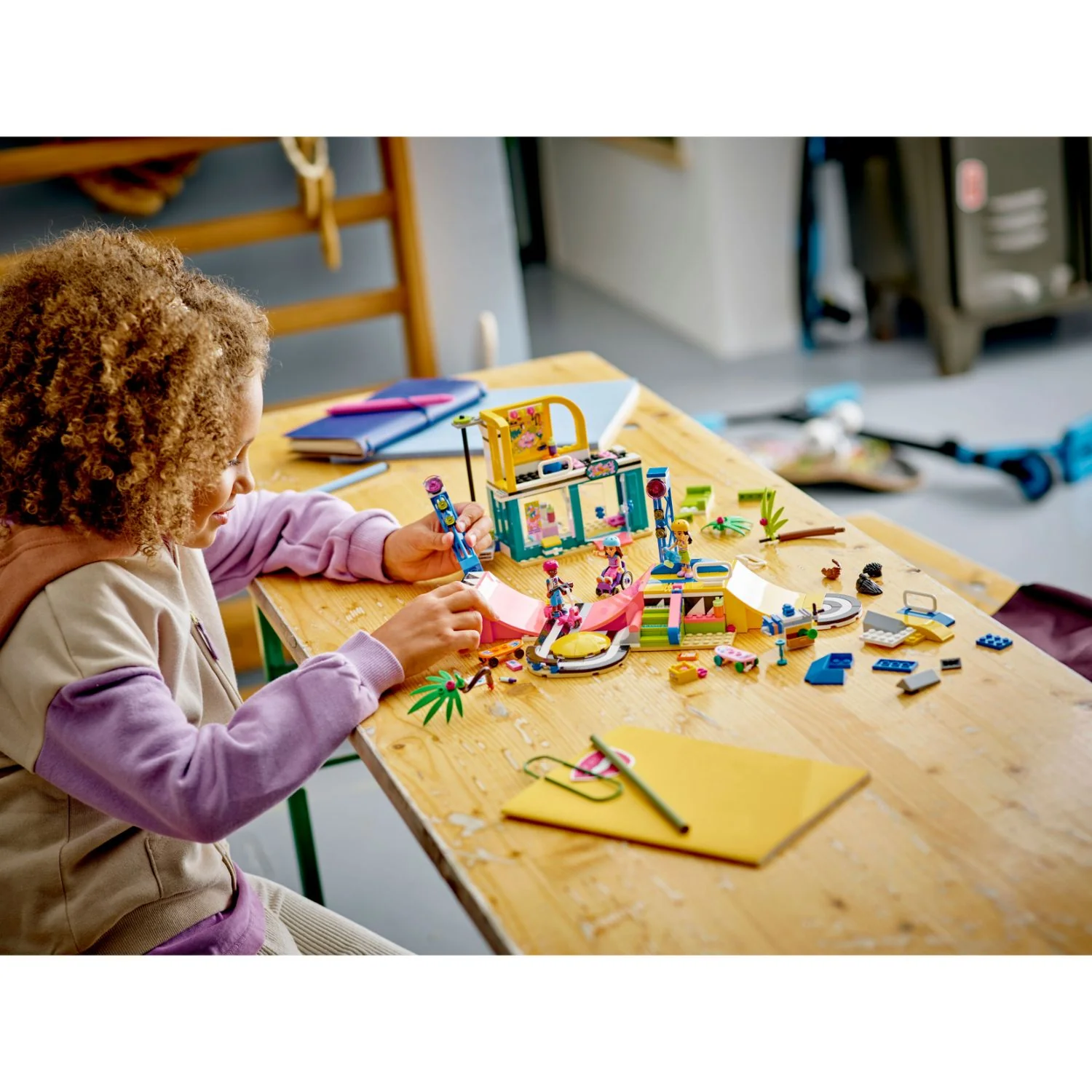 LEGO® Friends™ Skate Park - Image 3