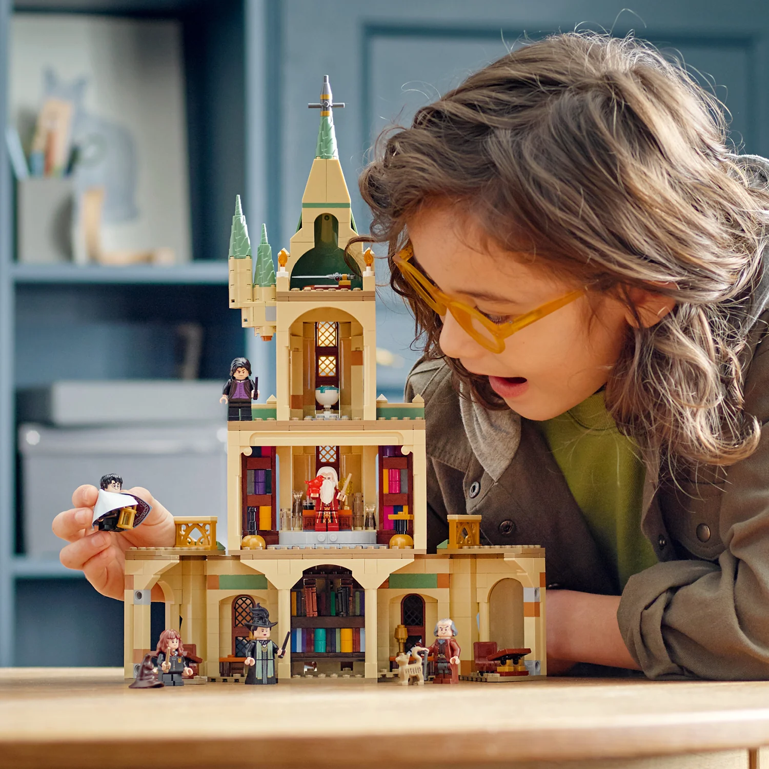 LEGO® Harry Potter™ Hogwarts™: Dumbledore’s Office - Image 5