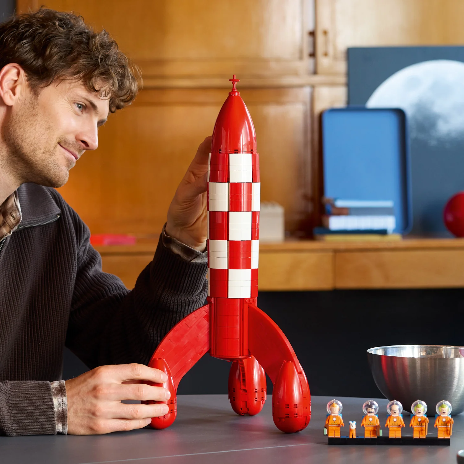 LEGO® Ideas Tintin® Moon Rocket - Image 4