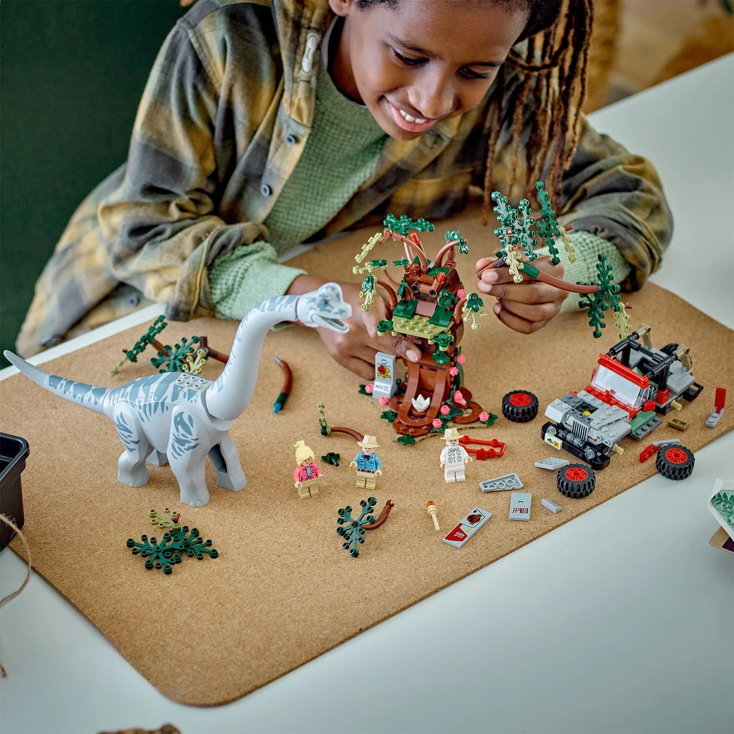 LEGO® Jurassic Park Brachiosaurus Discovery - Image 3