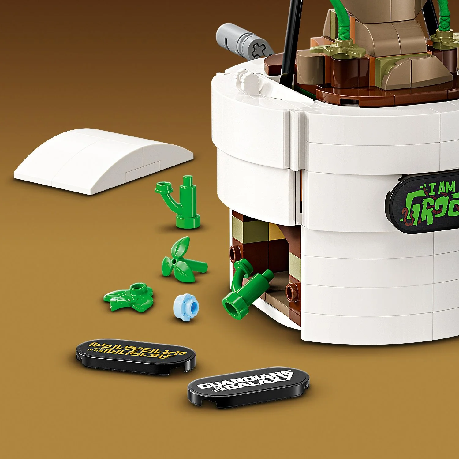 LEGO® Marvel Dancing Groot - Image 10