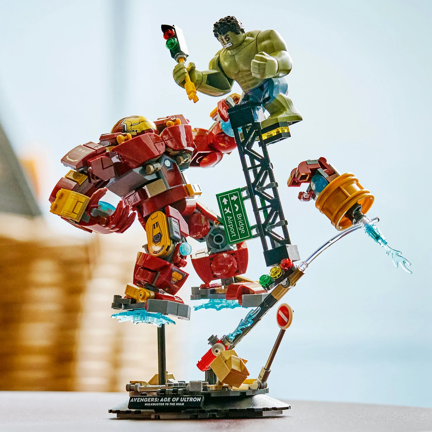LEGO® | Marvel Epic Battle: Hulkbuster vs. The Hulk - Image 5