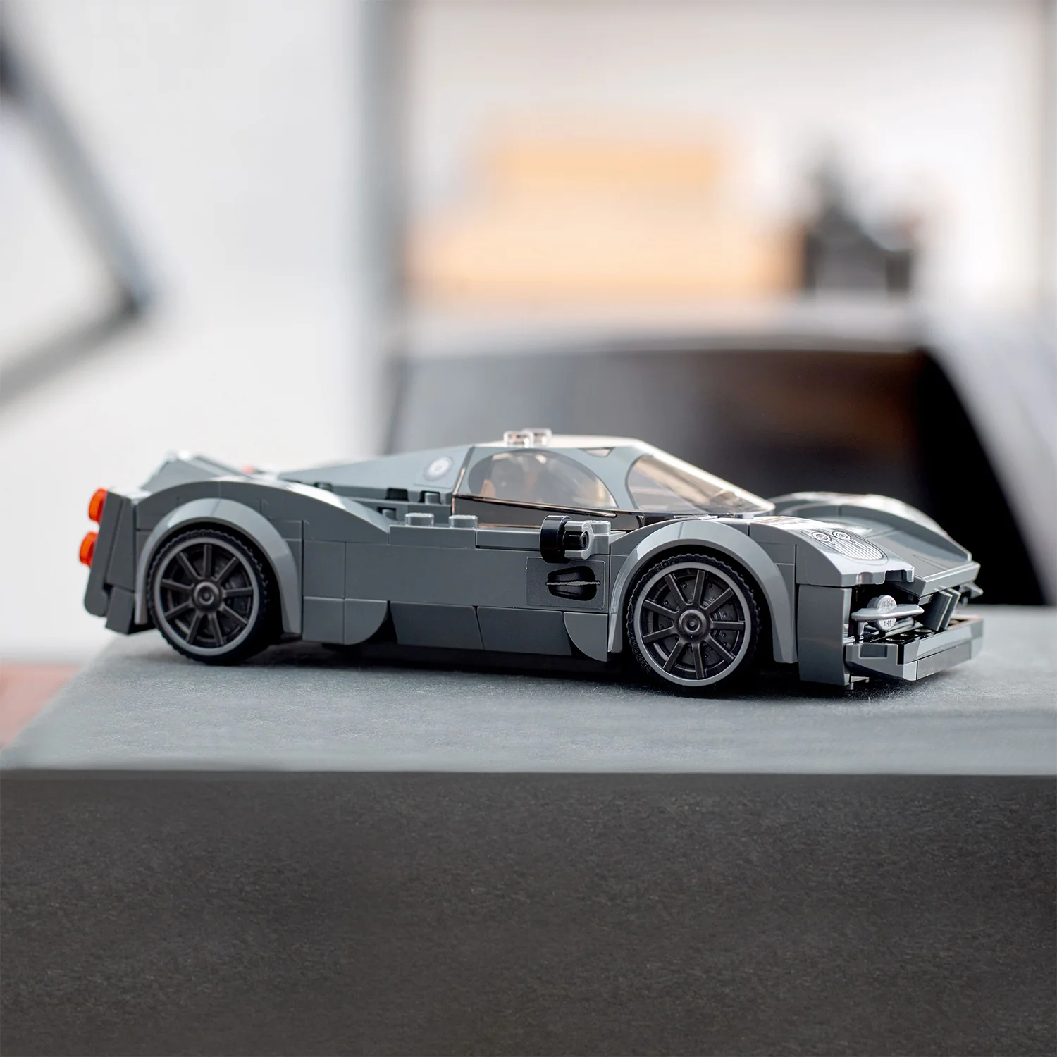 LEGO® Speed Champions Pagani Utopia - Image 5