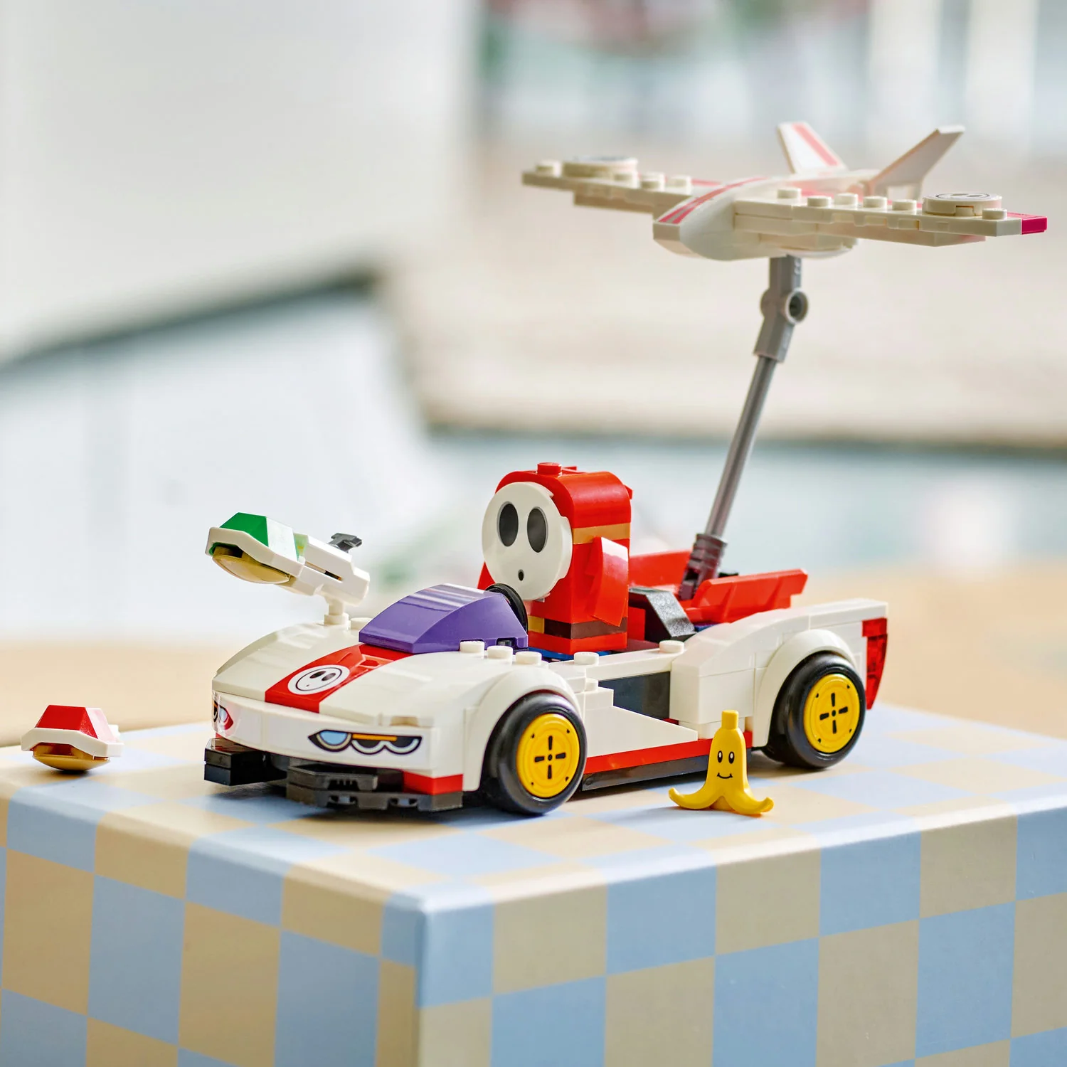 LEGO® Super Mario™: Mario Kart™ – Shy Guy & P-Wing - Image 4