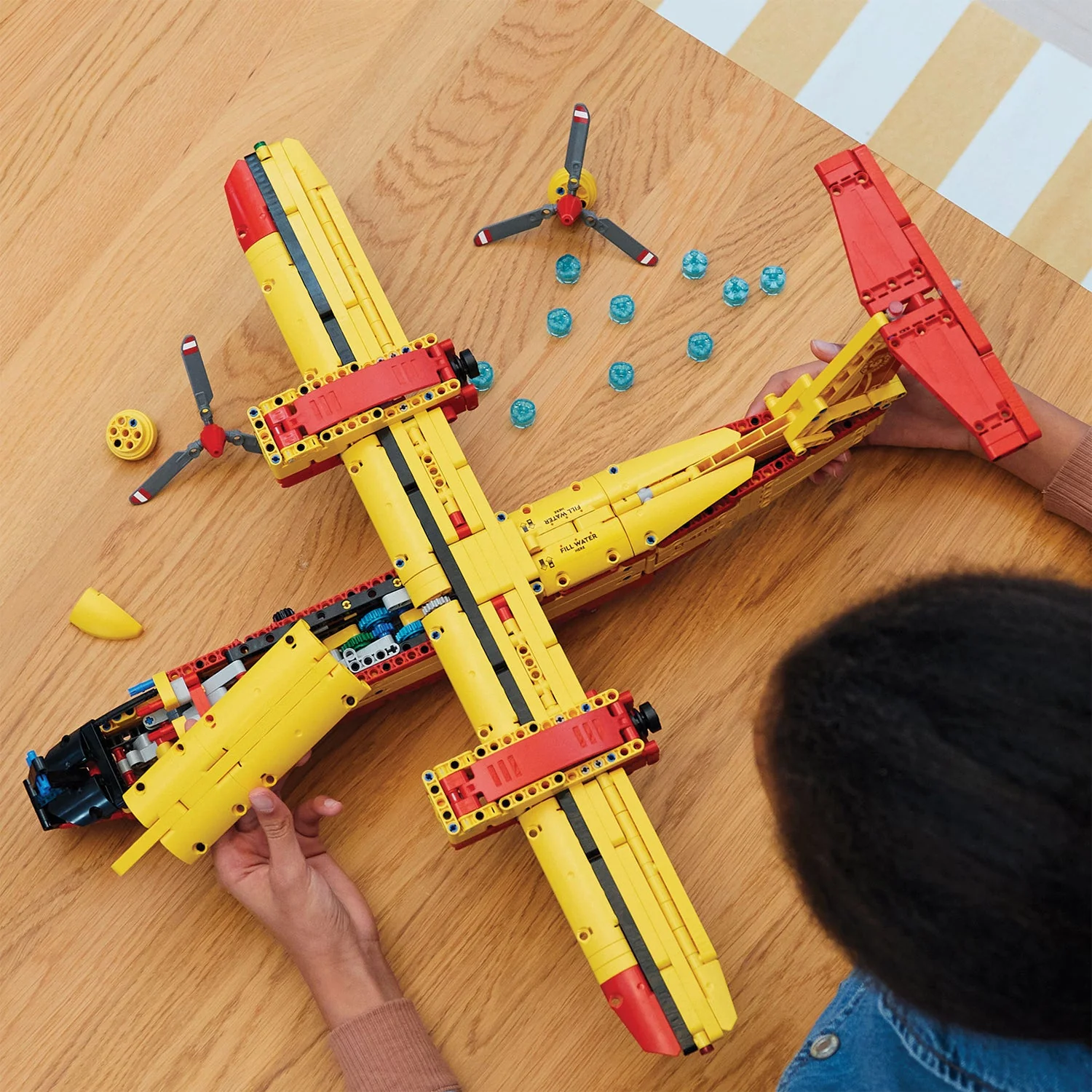LEGO® Technic™ Firefighter Aircraft - Image 3