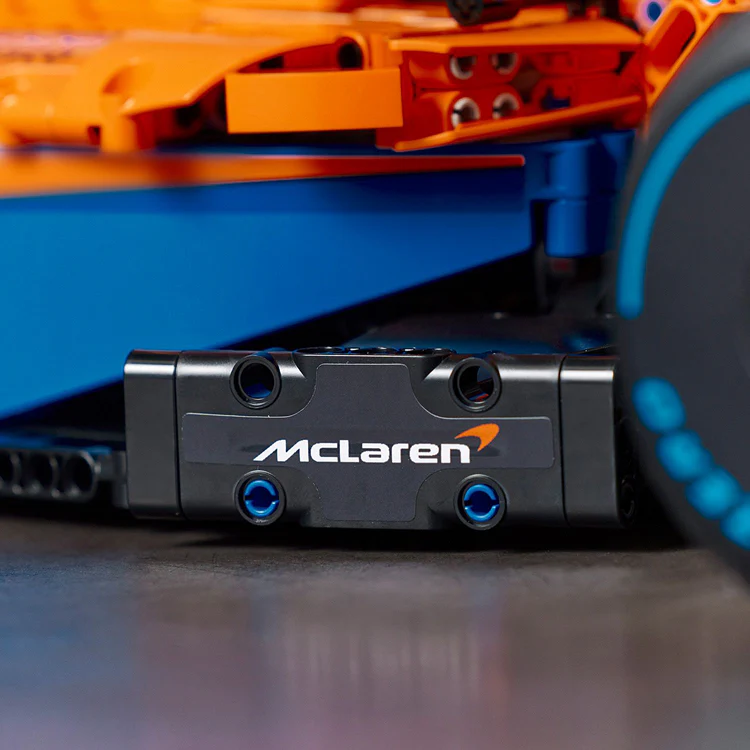 LEGO® Technic™ - McLaren Formula 1™ Race Car - Image 10