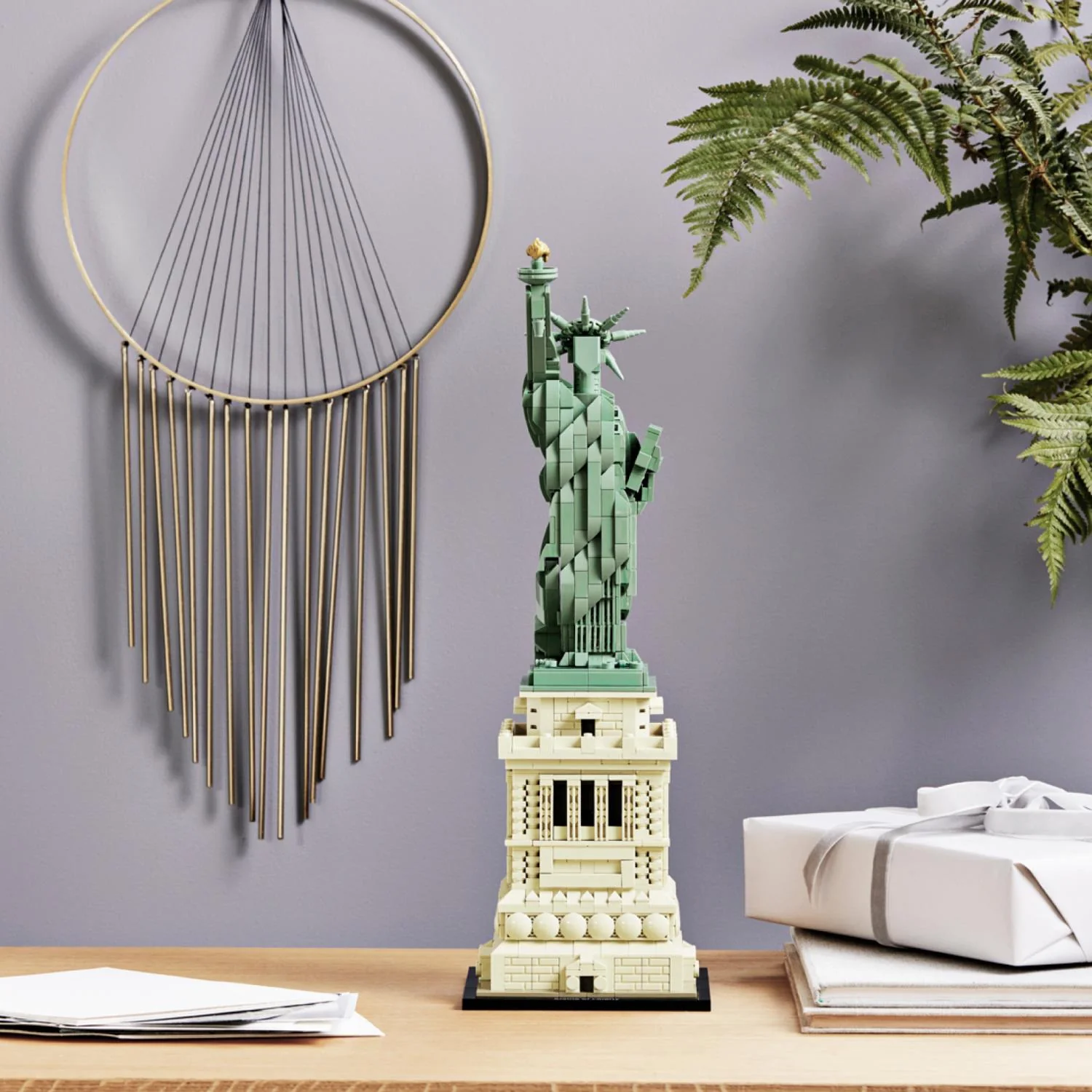 LEGO® Architecture Statue of Liberty - Image 21