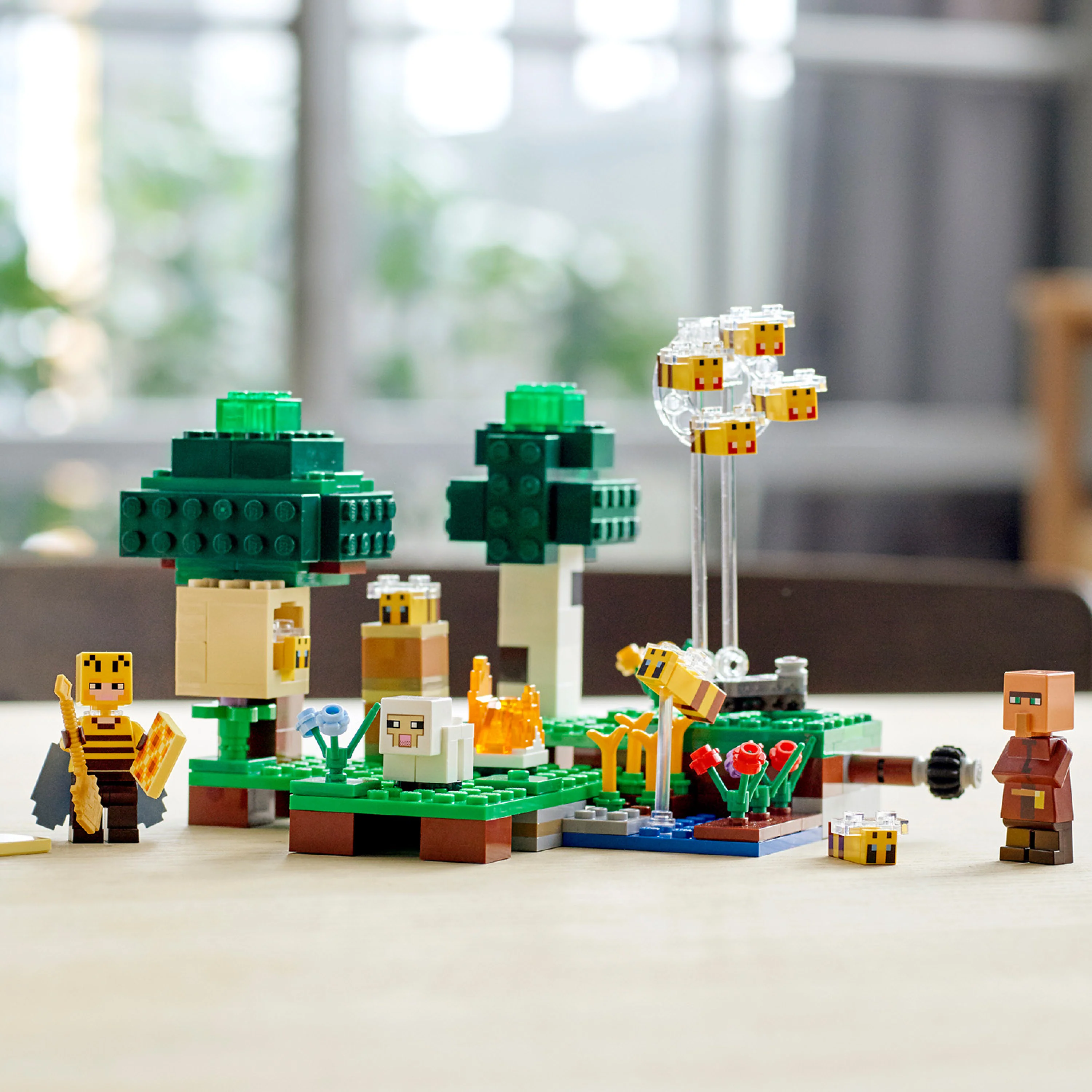LEGO® Minecraft® The Bee Farm - Image 7