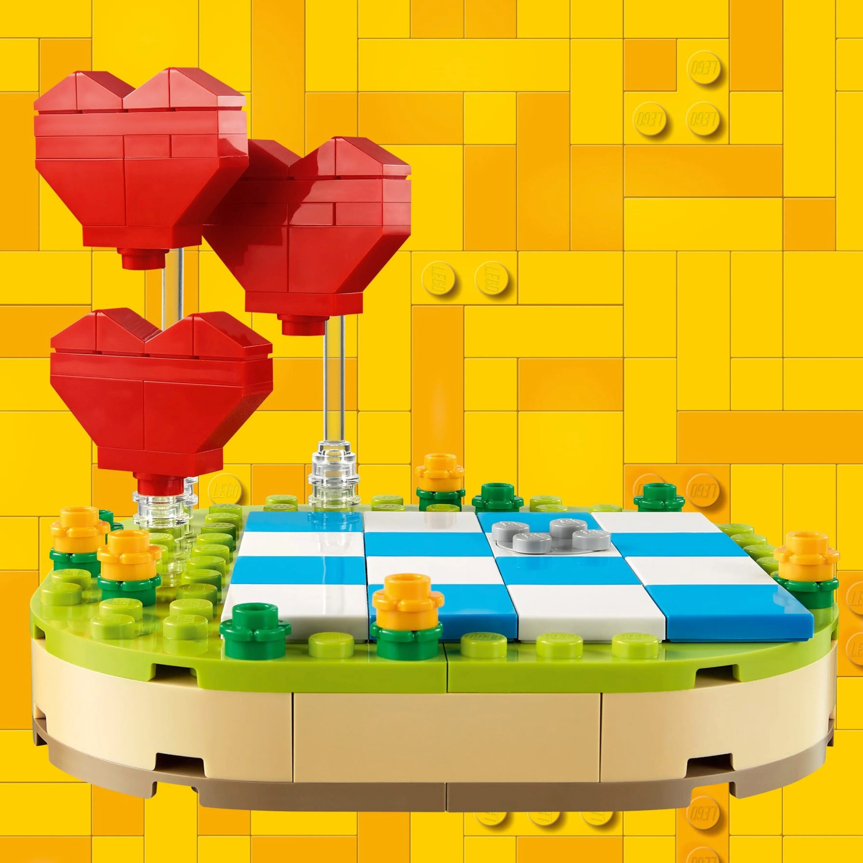 LEGO® Valentines Brown Bear - Image 6